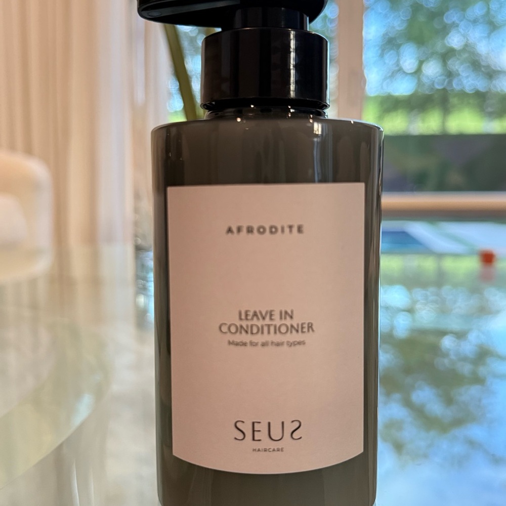 Haircare Leave-In Conditioner - Black